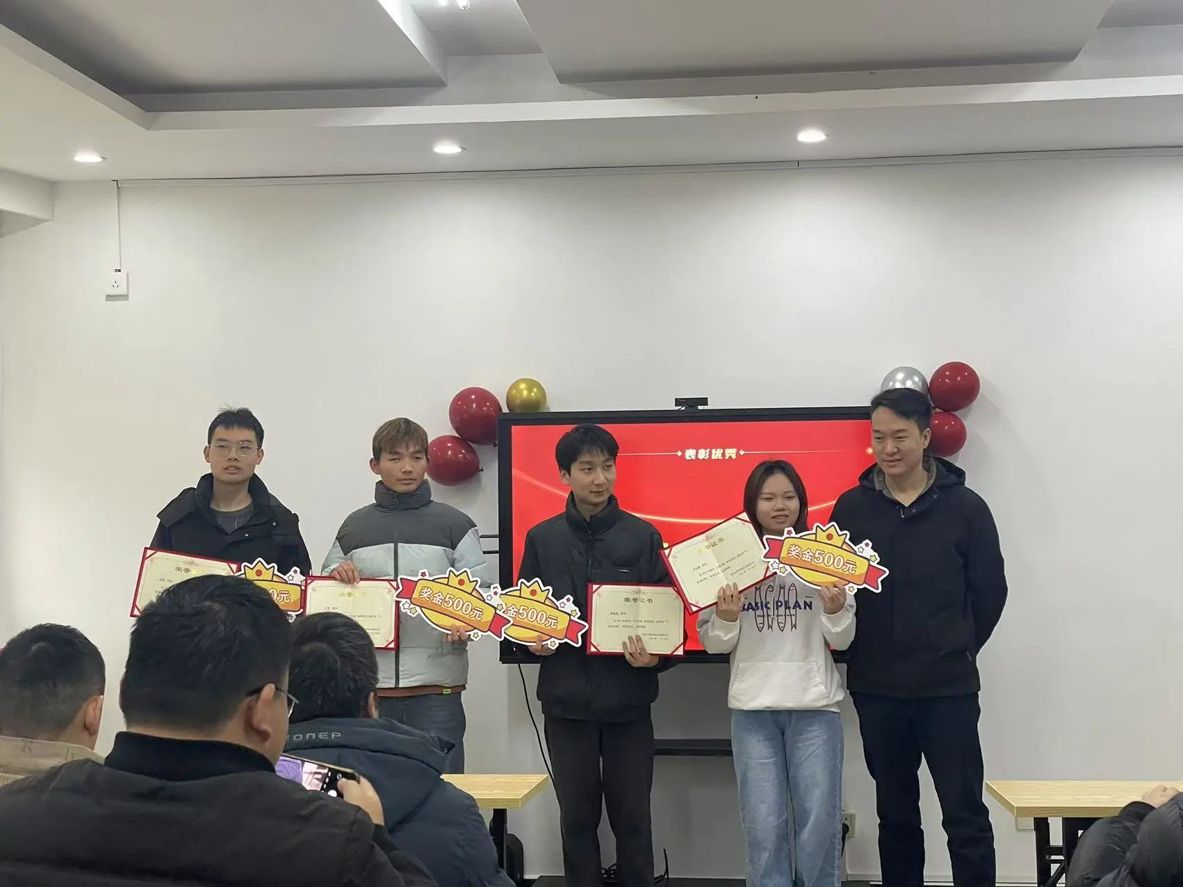 1740014700794278.jpg 1740014700794278.jpg